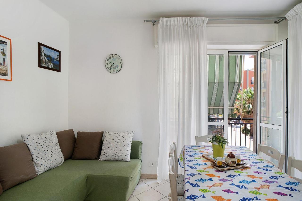 Mari_ Fior Apartment *